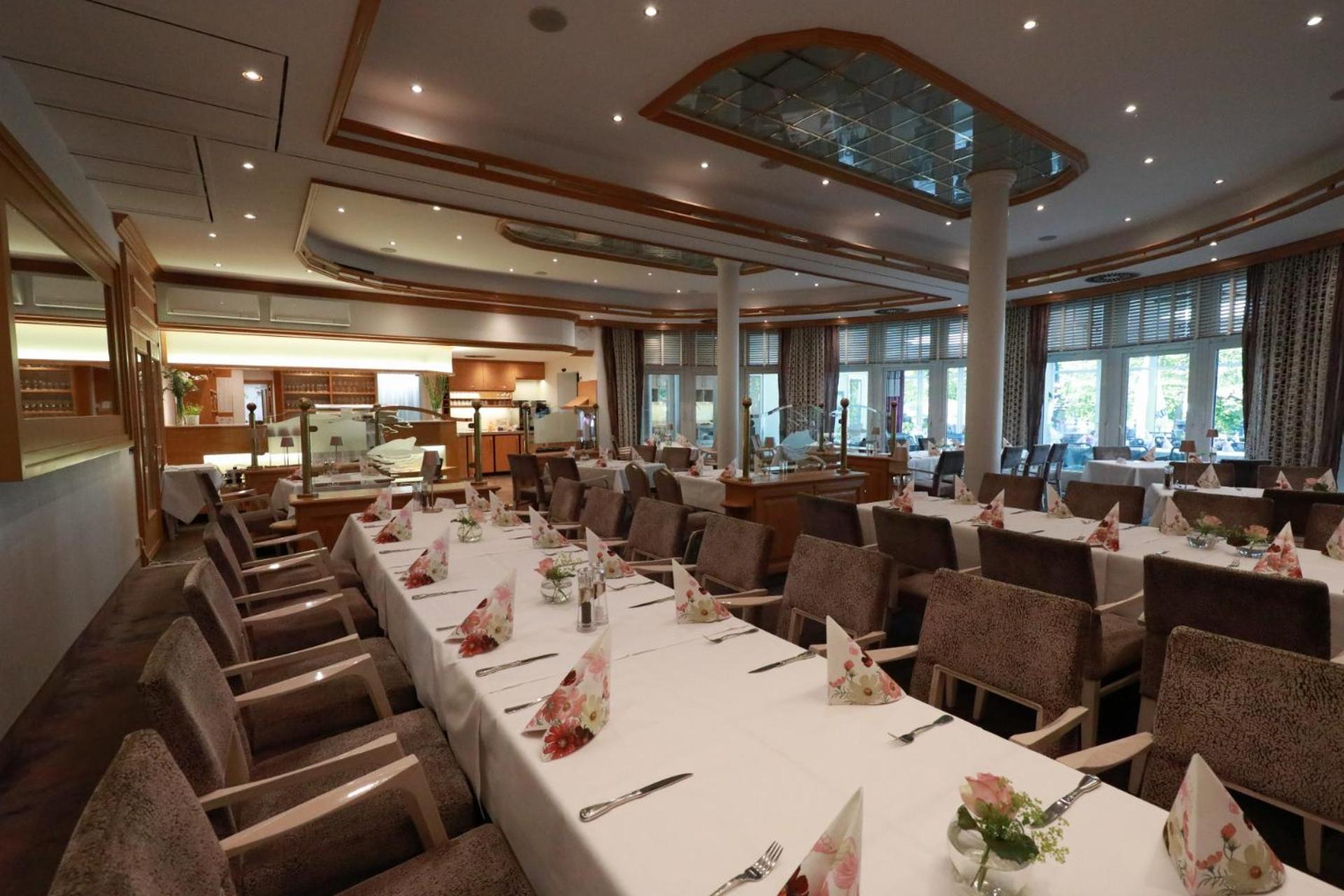 Hotel Robben BRE Buitenkant foto